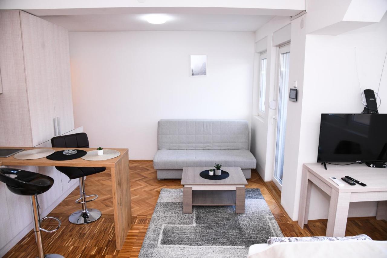 Demir Apartmani Novi Pazar Esterno foto